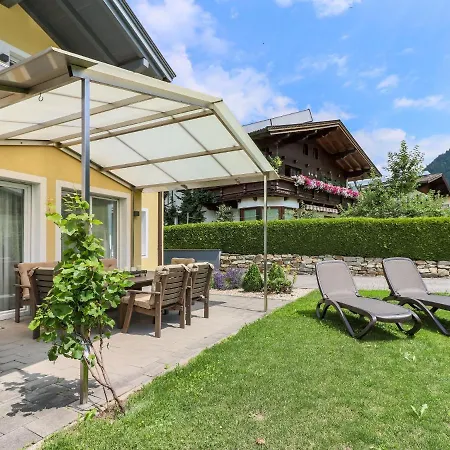 Holiday home Splendid Holiday In With Wellness Centre